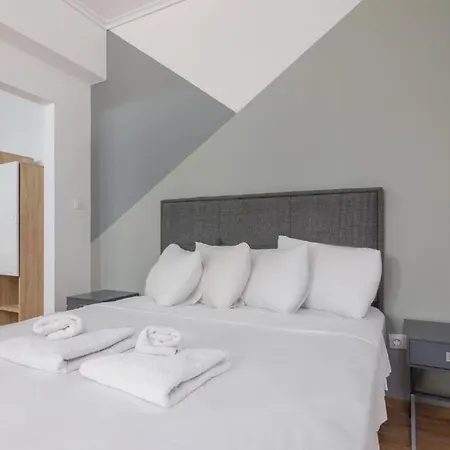 Fully Renovated 1 Bedroom Condo Athens Exterior photo