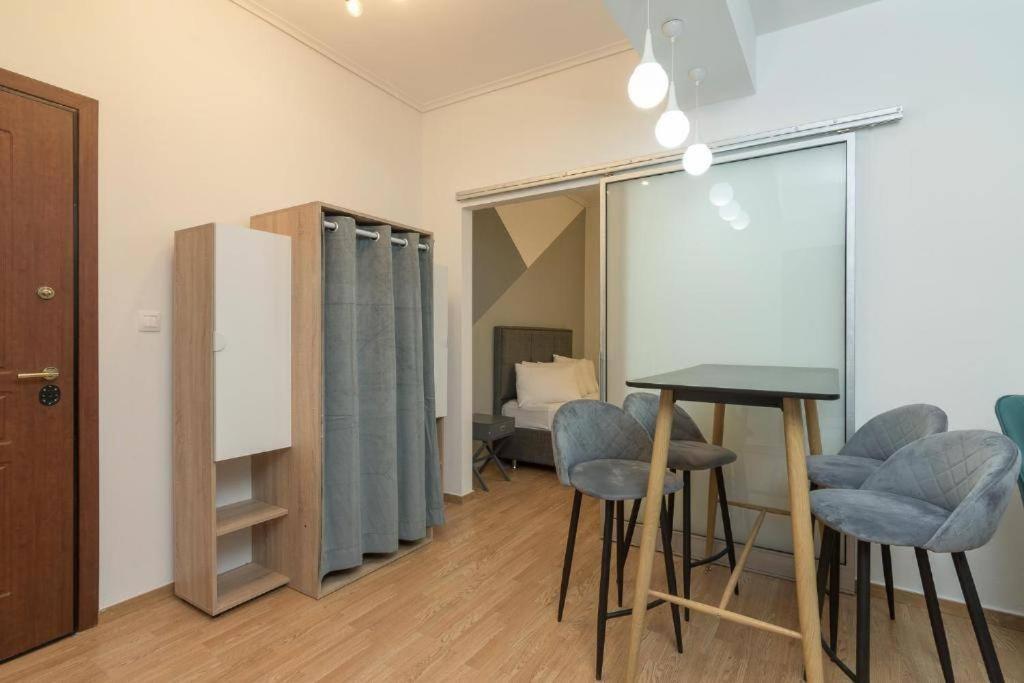 Fully Renovated 1 Bedroom